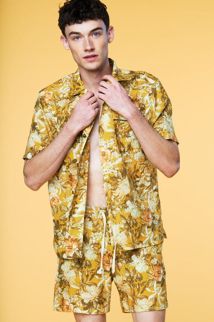 Men’s Matching Yellow Botanical Floral Short Set in Linen - 3 of 5