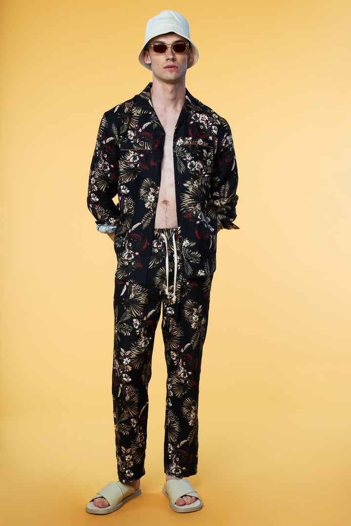 Men’s Long Sleeve Black Hawaiian Matching Set in Linen - 5 of 5