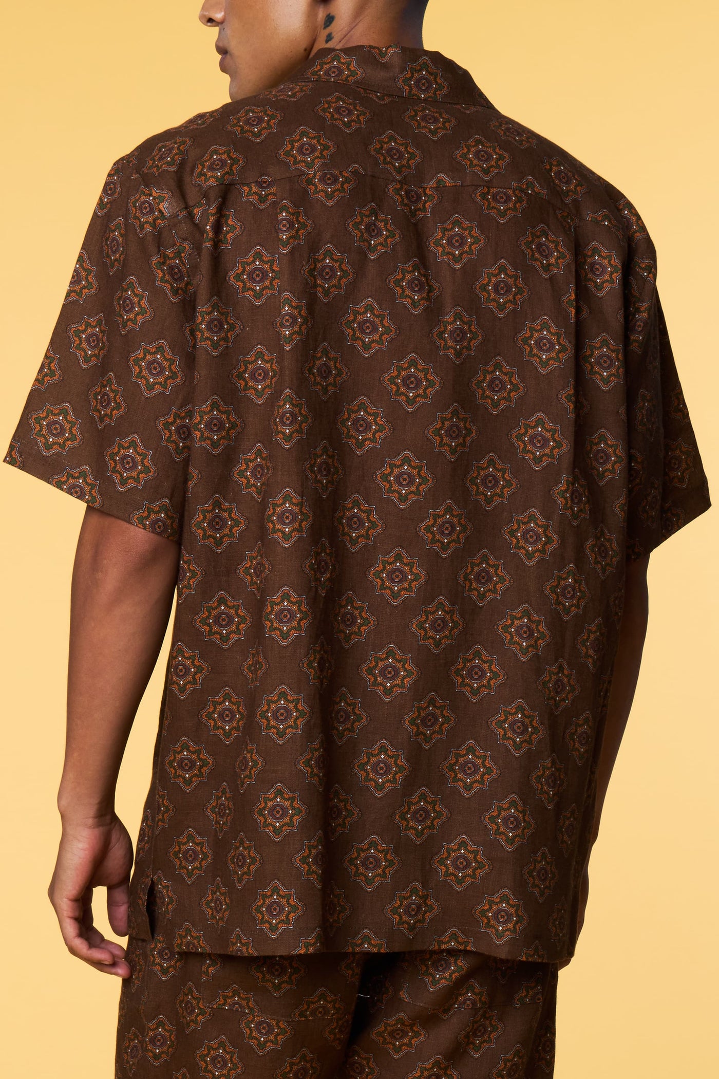 Men’s Short Sleeve Pajama Camp Shirt - Brown Geo - 4 of 5