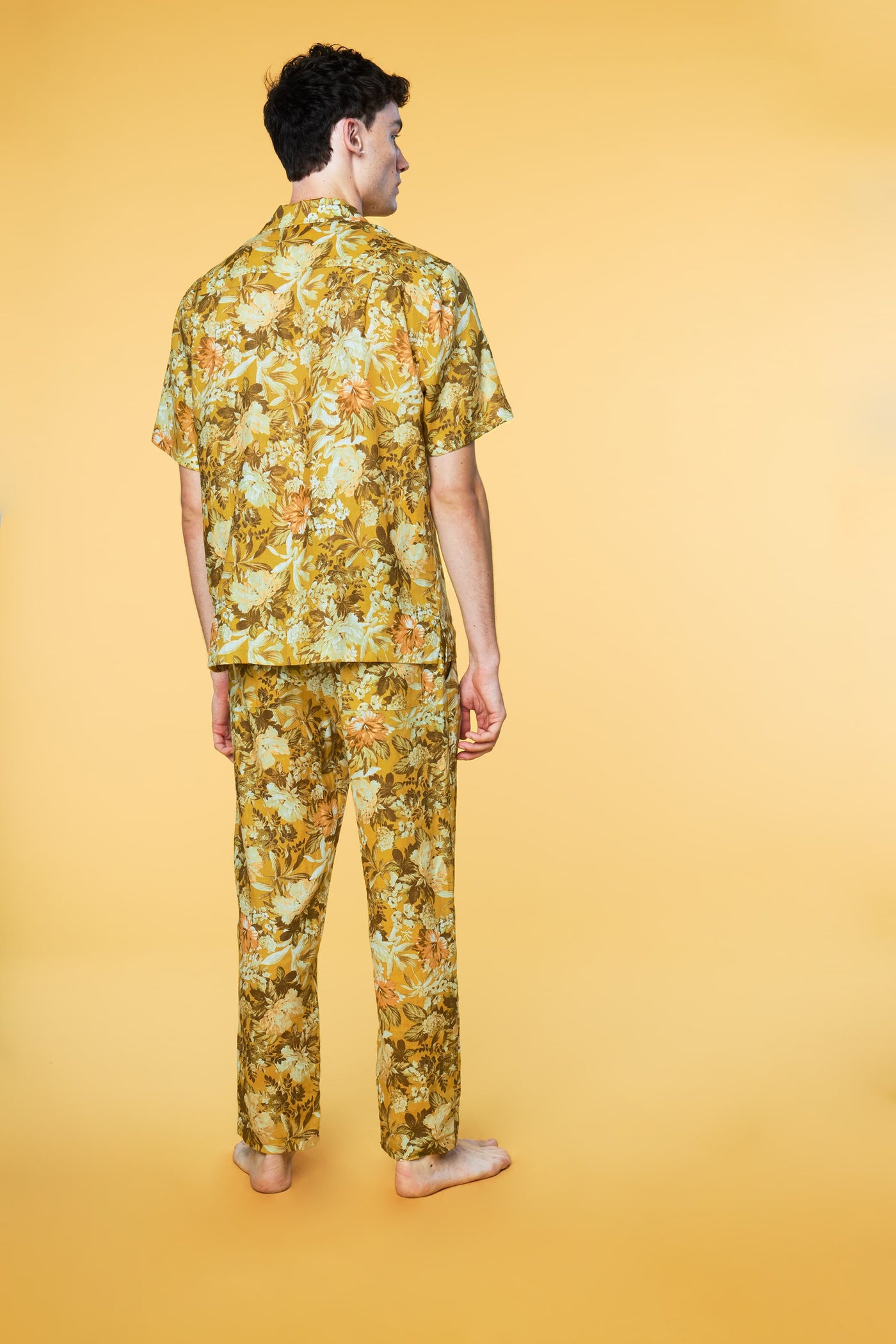 Men’s Pajama Set - Yellow Botanical Weekend - 3 of 5